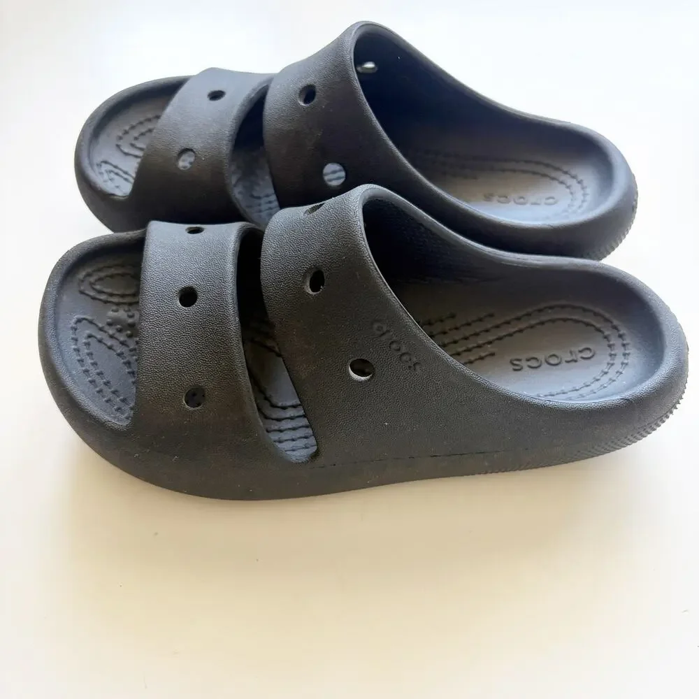 CROCS classic v2